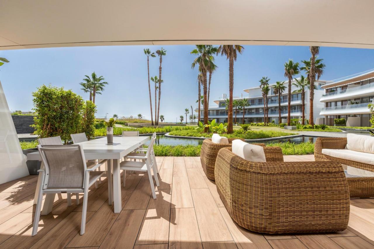 The Edge Front Line Luxury And * Estepona